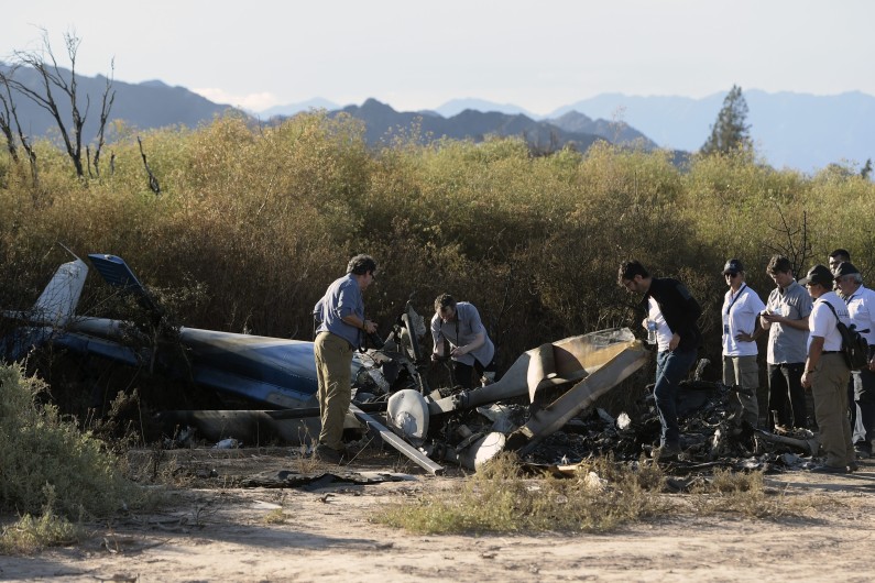 Les experts Français et Argentins inspectent la zone du crash en Argentine dans lequel Camille Muffat, Florence Arthaud et Alexis Vastine ont perdu la vie.