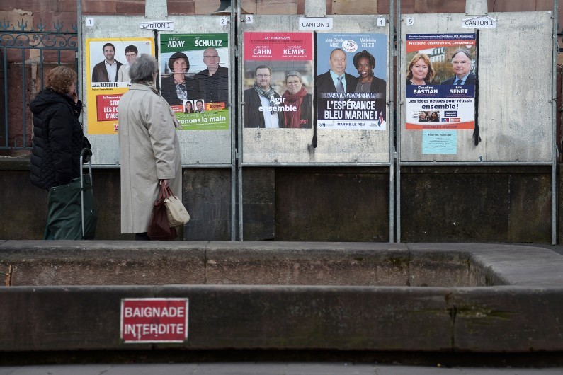 Des panneaux pour les départementales 2015, en Alsace (illustration)