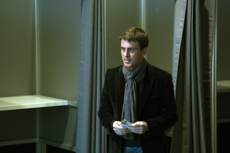 Manuel Valls, le 29 mars 2015 lors du second tour des élections départementales