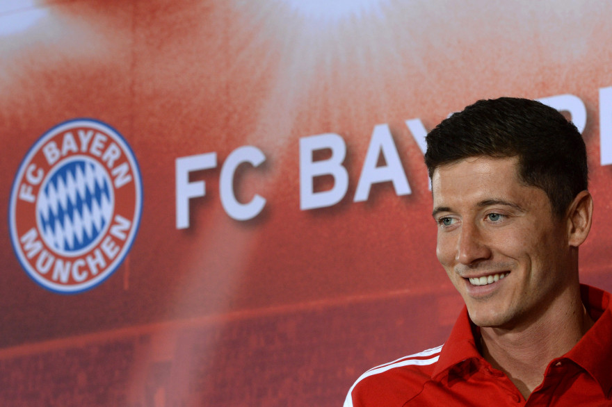 Le Polonais Robert Lewandowski lors de son arrivée à Munich le 9 juillet 2014