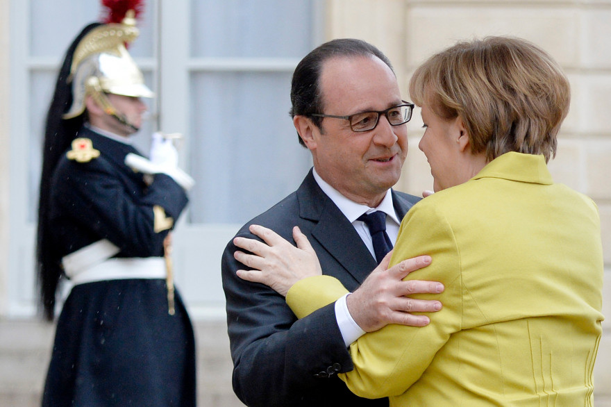 François Hollande et Angela Merkel, au palais de l'Élysée, le 20 février 2015 (archives).