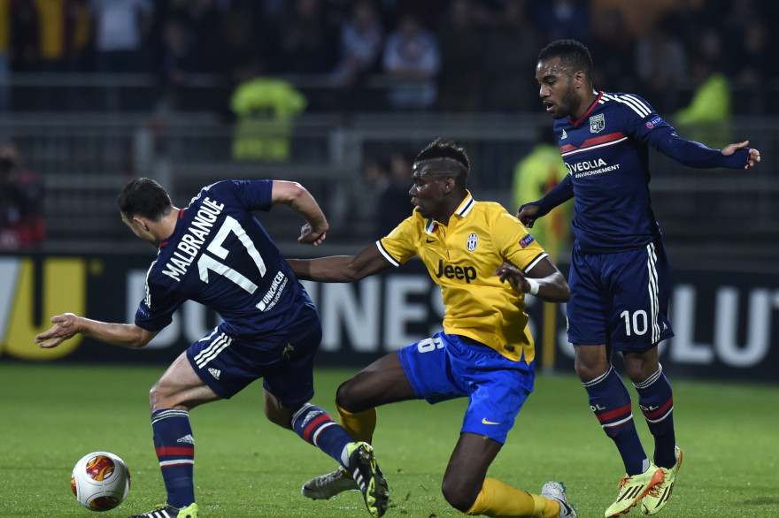 Alexandre Lacazette, Paul Pogba et Steed Malbranque (de droite à gauche) en avril 2014 lors d'un Lyon-Juventus Turin en quart de finale aller d'Europa League (0-1)