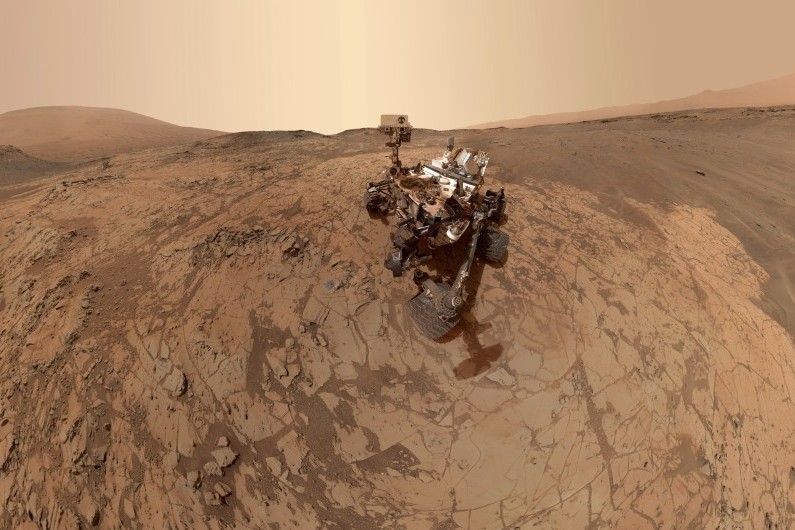 Le robot Curiosity sur Mars