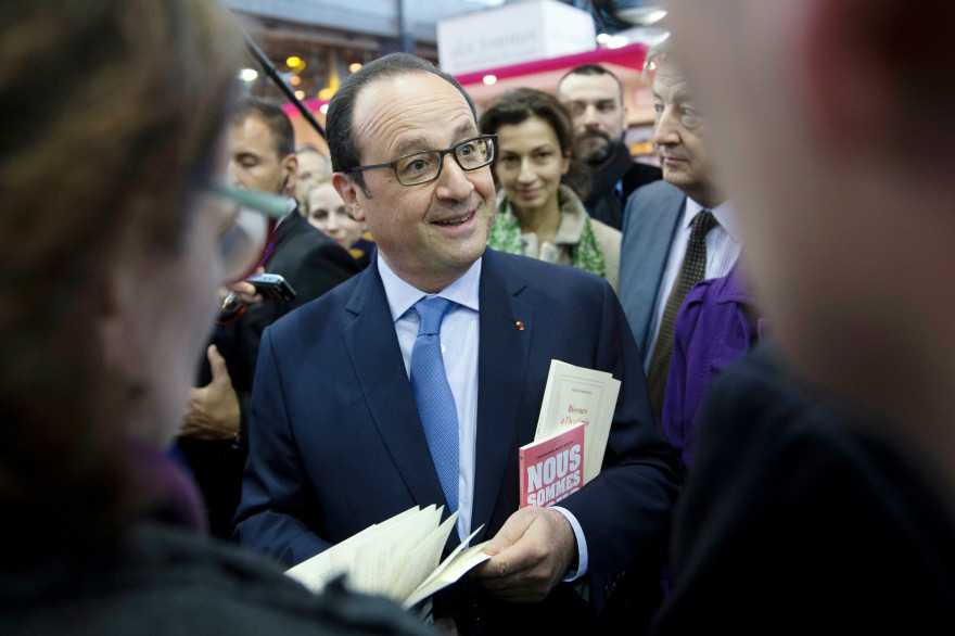 François Hollande le 21 mars 2015 au Salon du livre à Paris.