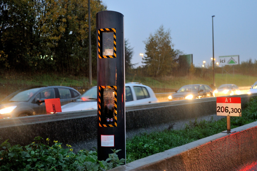 Des véhicules sur l'autoroute A1 (Illustration)