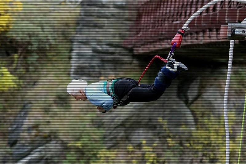 Mary Manssen est la femme la plus âgée à sauter depuis ce site