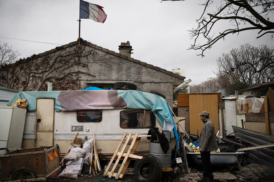 Un camp de Roms à Ivry-sur-Seine (Val-de-Marne) le 19 décembre 2014 (illustration)