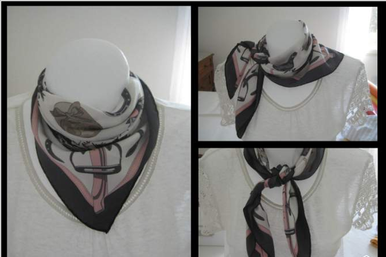 Un foulard Hermès