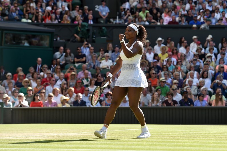 Serena Williams à Wimbledon lors de son match contre Maria Sharapova, le 9 juillet 2015
