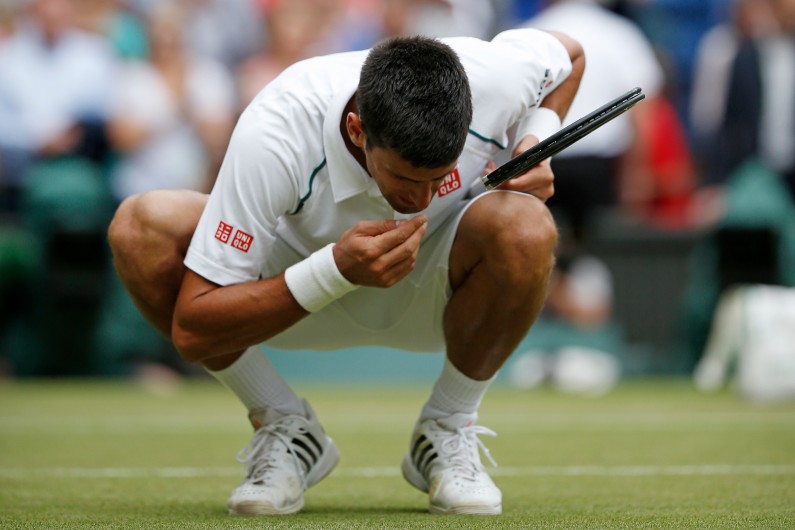 Novak Djokovic après sa victoire en finale à Wimbledon contre Roger Federer, le 12 juillet 2015