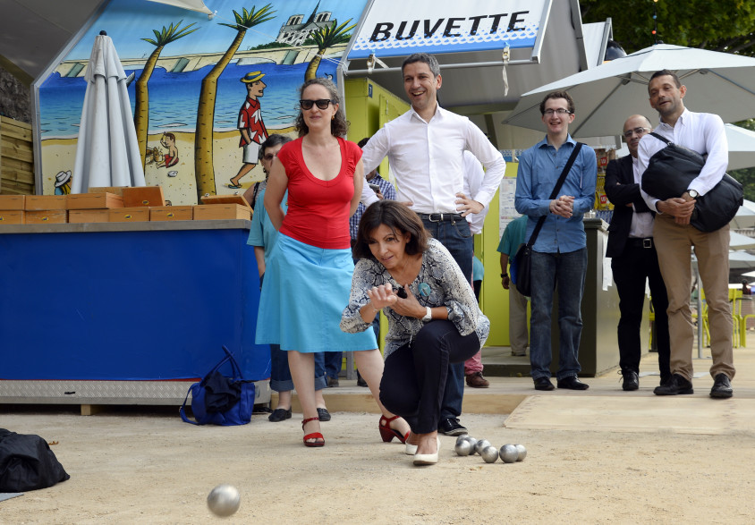 En 2014, la maire de Paris, Anne Hidalgo, s'est mise à la pétanque pour l'occasion