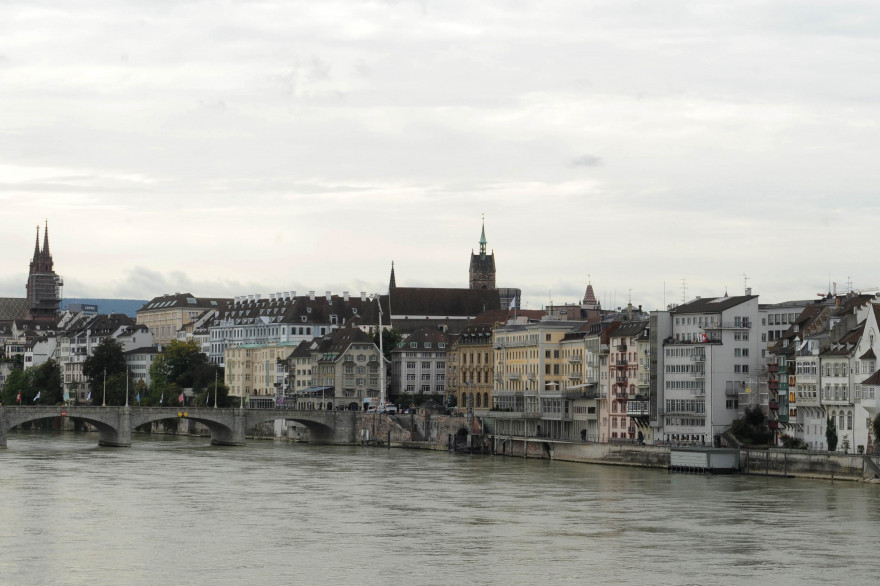 Les bords du Rhin, dans la ville suisse de Bâle (photo d'illustration)