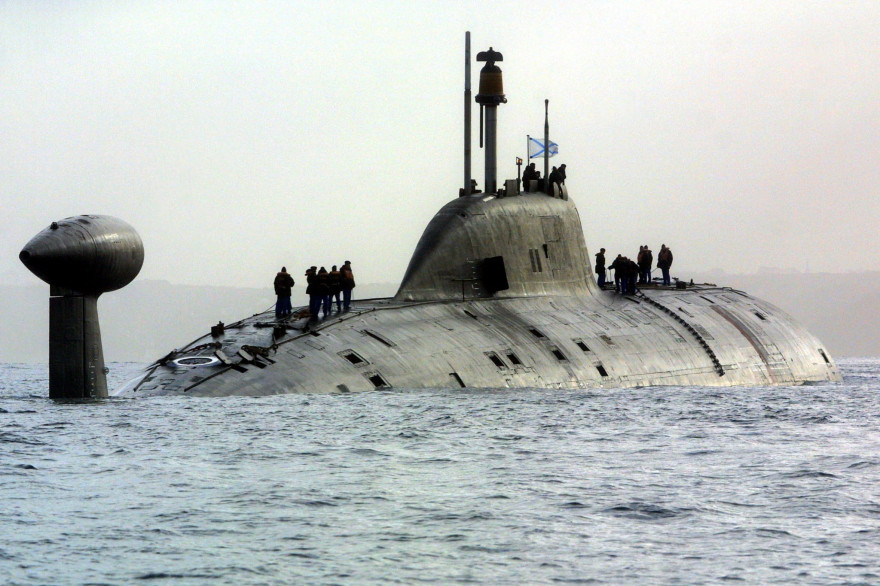 Le sous-marin nucléaire d'attaque russe "Vepr" en 2004 à Brest (archive).