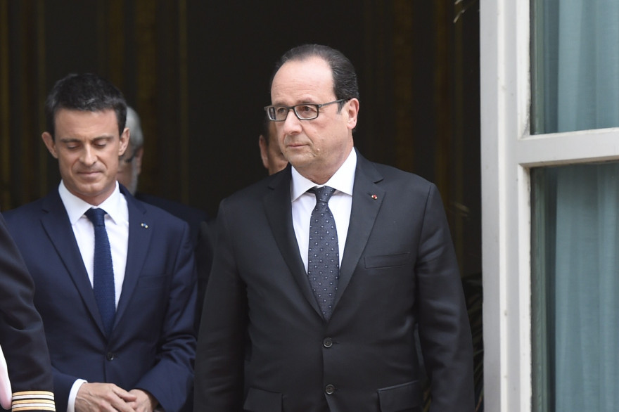 François Hollande et Manuel Valls, le 13 juillet 2015 au ministère de la Défense