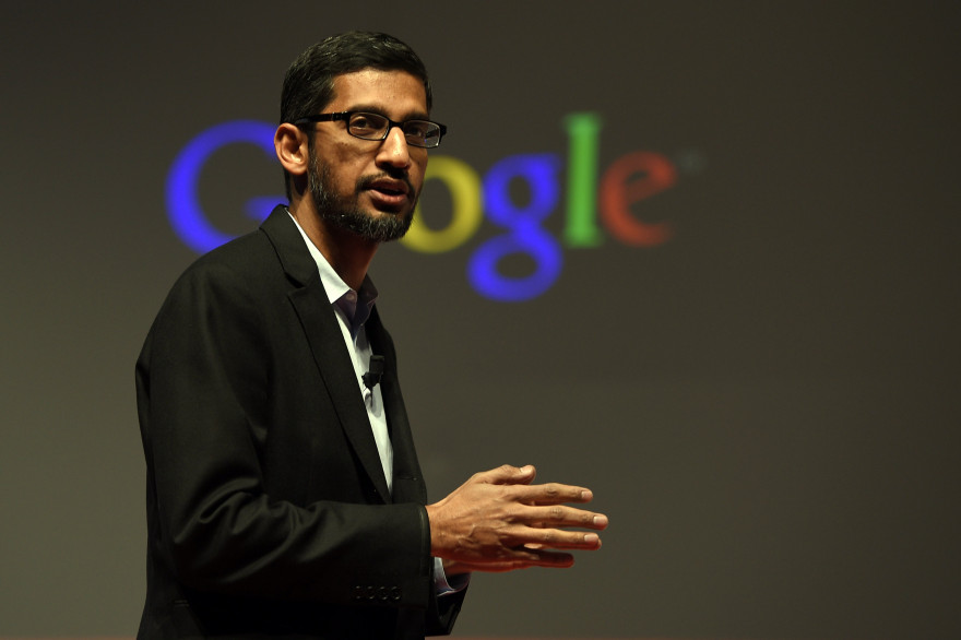 Sundar Pichai devient le nouveau Directeur général de Google, désormais filiale d'Alphabet.