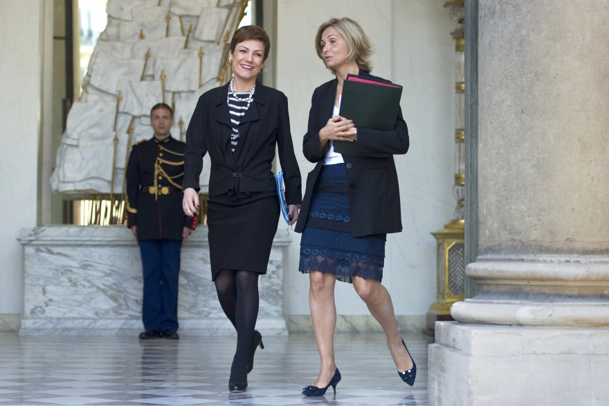 Chantal Jouanno et Valérie Pécresse en sortant de l'Élysée en 2011