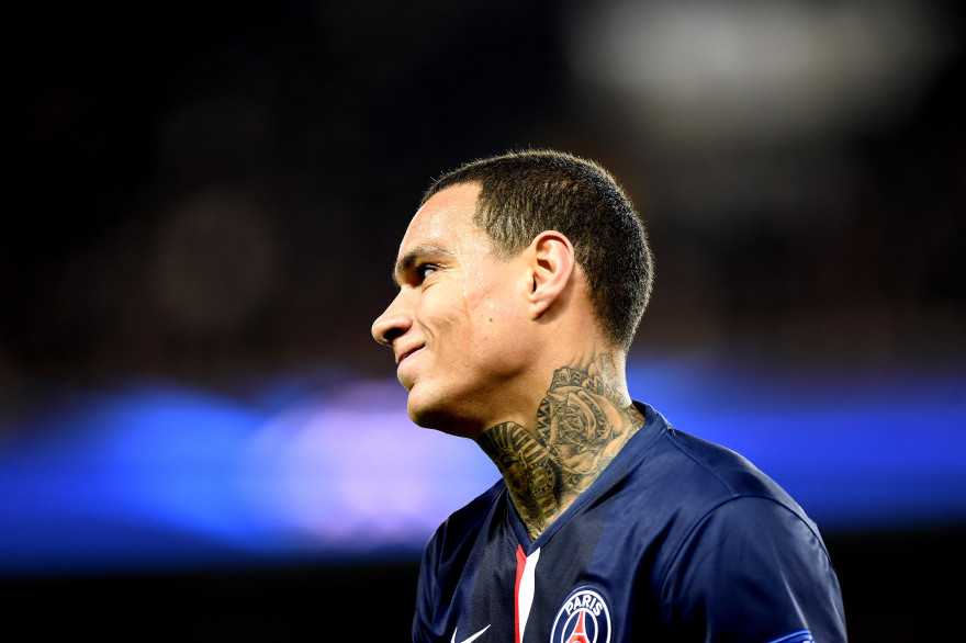 Le défenseur du PSG Gregory Van Der Wiel