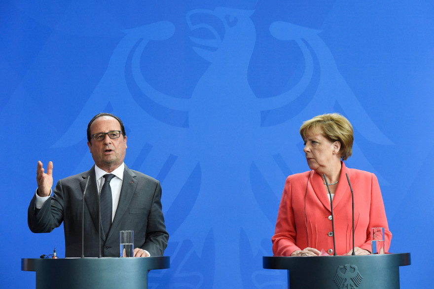 François Hollande et Angela Merkel le 24 août 2015 à Berlin.