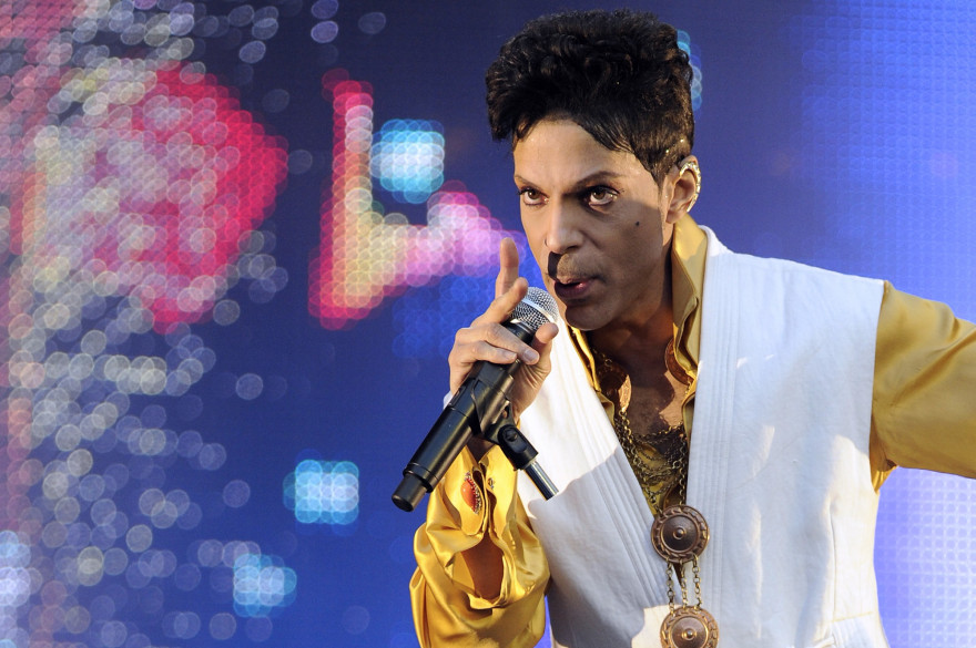 Prince lors d'un concert en juin 2011 au Stade de France