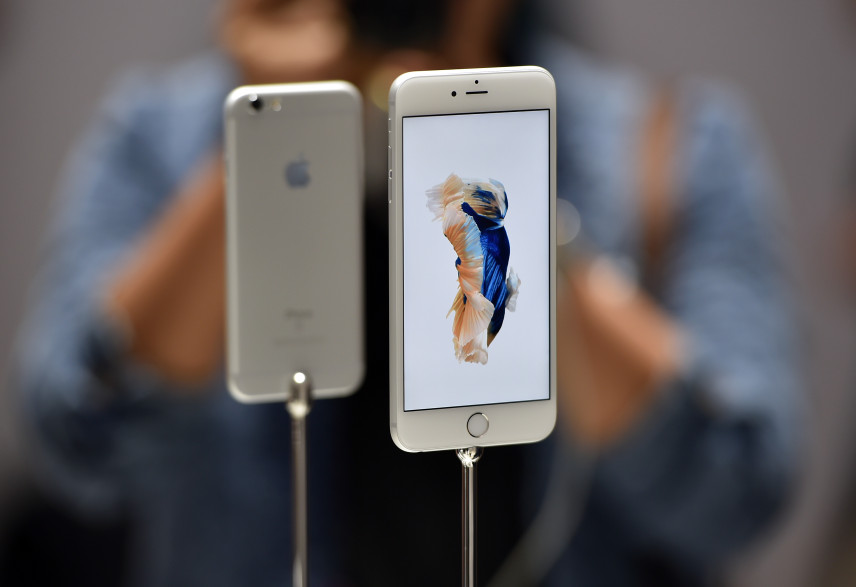 Les nouveaux iPhones 6s d'Apple étaient exposés à San Francisco, mercredi 9 septembre