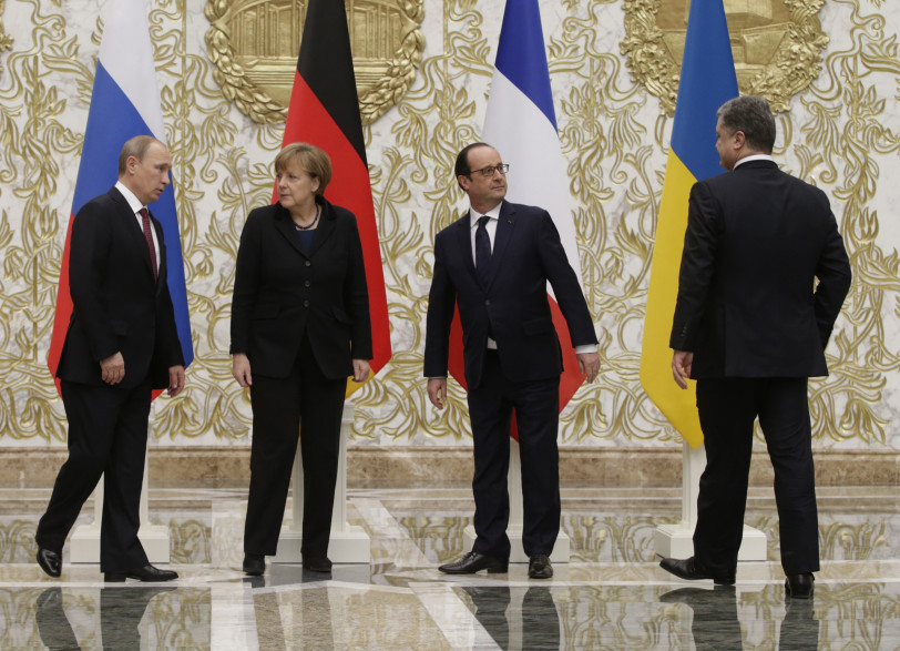 Vladimir Poutine, Angela Merkel, François Hollande et Petro Porochenko, à Minsk (Biélorussie) le 11 février 2015