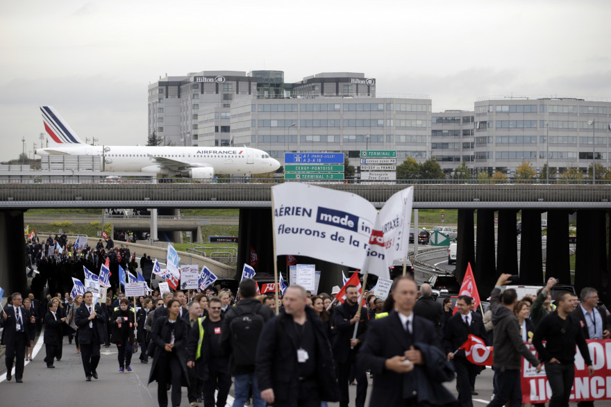 Les employés d'Air France lors de la manifestation du lundi 5 octobre 2015
