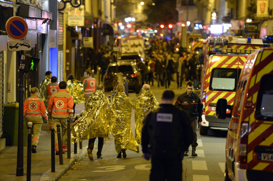 Les policiers ont évacué les spectateurs du Bataclan