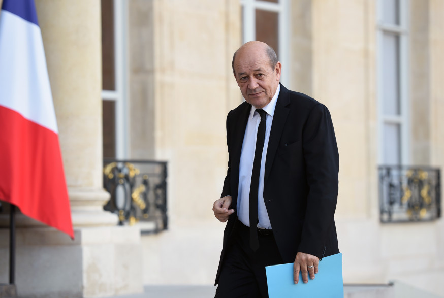 Jean-Yves Le Drian, ministre de la Défense, est candidat aux régionales en tête de liste socialiste en Bretagne