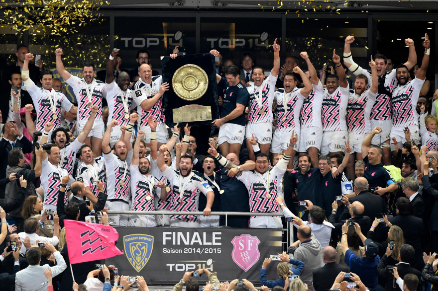 Le Stade Français célèbre sa victoire et son 14e bouclier de Brennus acquis en 2015
