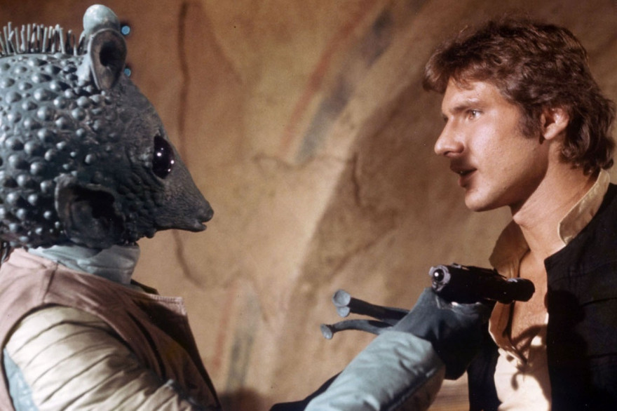 Han Solo et Greedo le chasseur de prime s'affrontent dans "Star Wars"