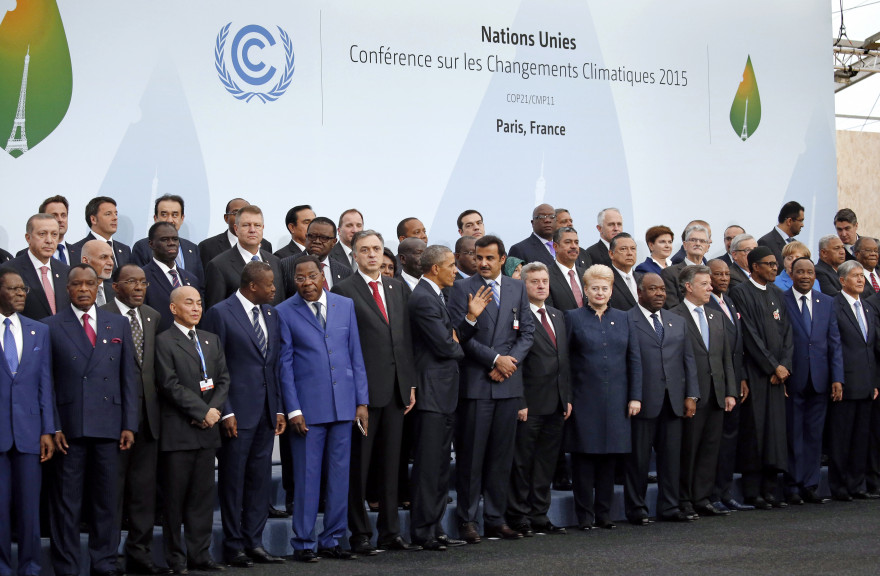 Photo historique au Bourget lors de l'ouverture de la COP21, le 30 novembre