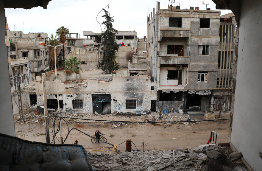 Vue d'un quartier de Damas détruit par les bombes, le 8 janvier 2016