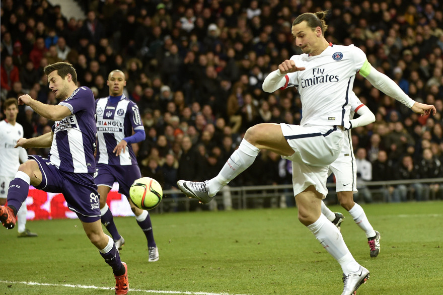 Zlatan Ibrahimovic face à Toulouse le 16 janvier 2016