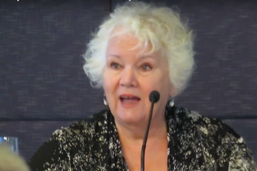 Betty Bobbitt est décédée des suites d'un AVC, le 30 novembre 2020