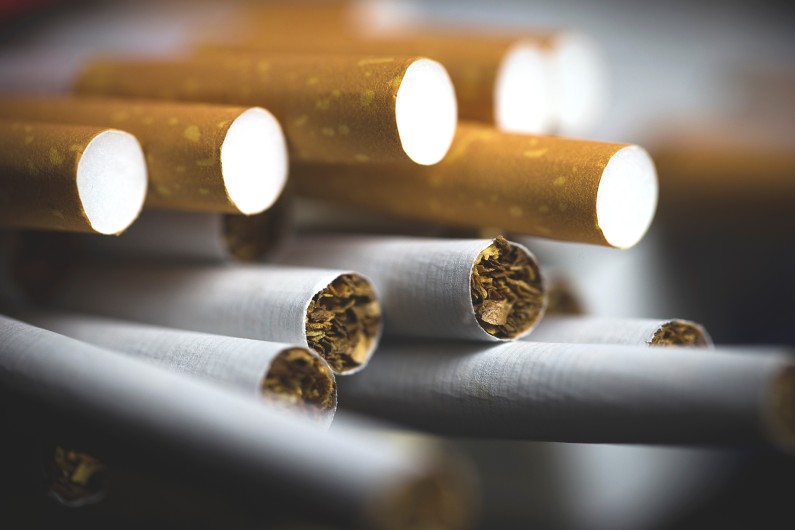 411 cartons de cigarettes ont été dérobés lors du braquage d'un camion de livraison à Vénissieux