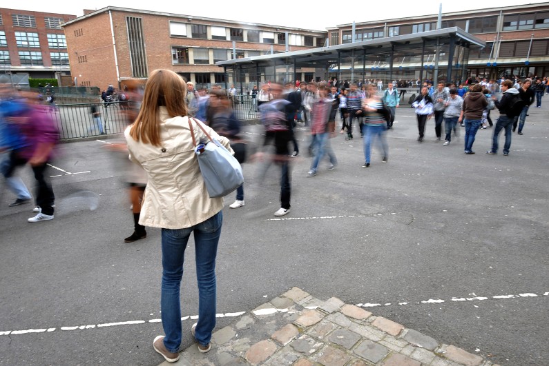 Les jeunes sont les premières victimes des théories du complot (illustration).