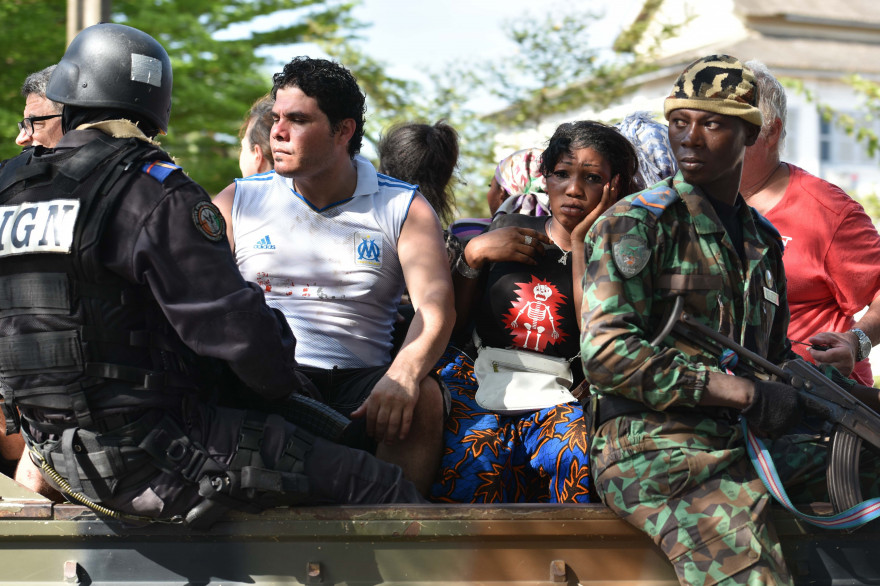 Plusieurs assaillants ont ouvert le feu à la kalachnikov dans une station balnéaire en Côte d'Ivoire, faisant plusieurs victimes