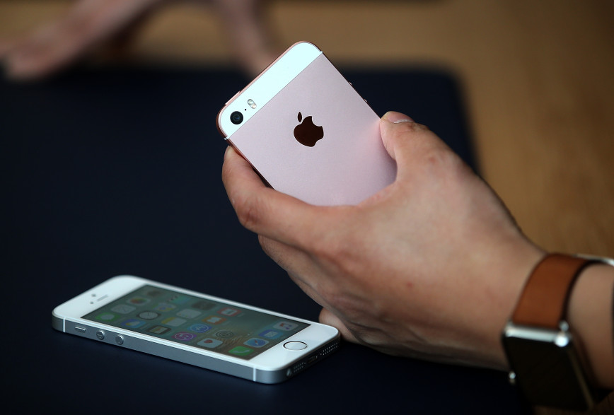 L'iPhone SE intègre les fonctions de l'iPhone 6s dans un appareil au format de l'iPhone 5
