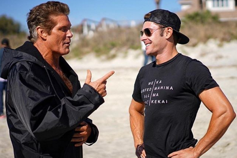David Hasselhoff et Zac Efron sur le tournage d'"Alerte à Malibu"
