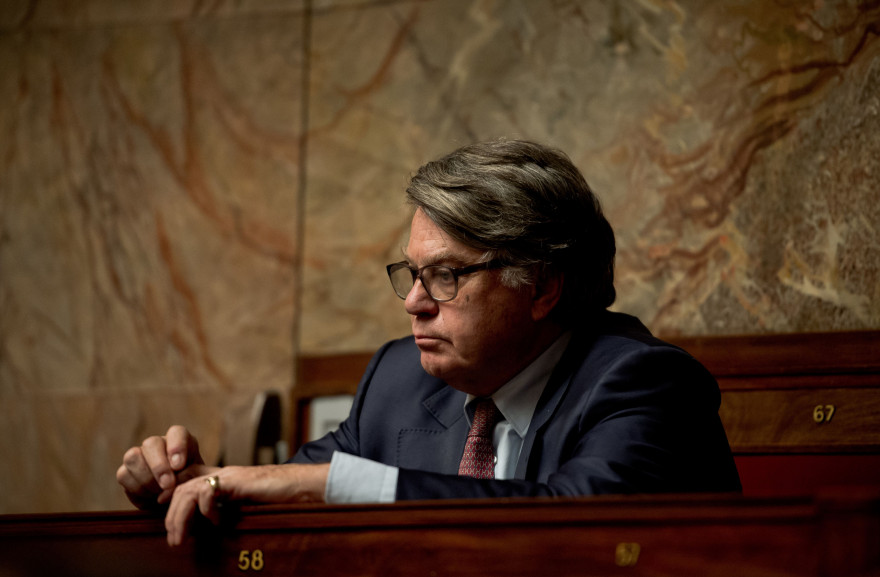 Gilbert Collard à l'Assemblée nationale, le 15 décembre 2015