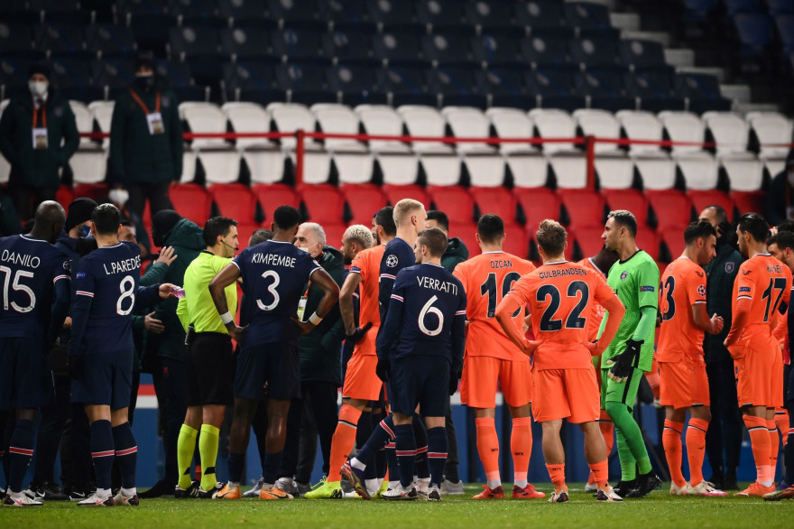 Parisiens et Stambouliotes au Parc des Princes le 8 décembre 2020