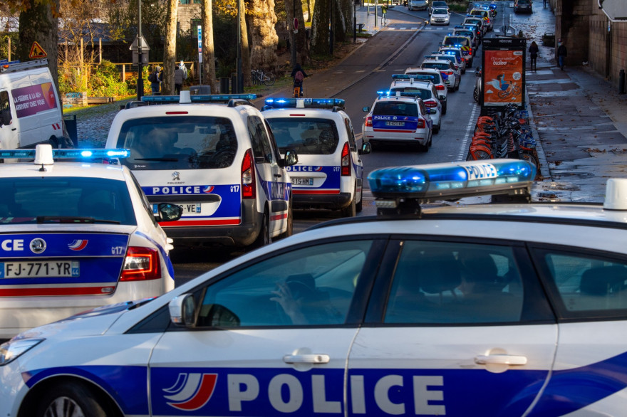 Plus de 130 policiers grenoblois ont déposé des demandes de ruptures conventionnelles pour protester contre le "lâchage" présidentiel de la police.