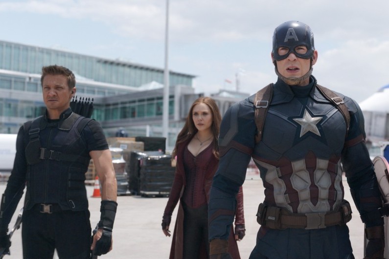 Clint Barton, Captain America et Wanda dans "Captain America : Civil War"