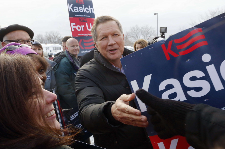 John Kasich le 9 février 2016 dans le New Hampshire lors des primaires