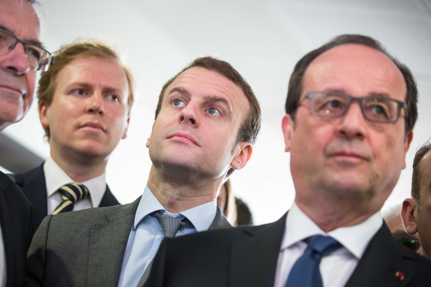 Emmanuel Macron et François Hollande, le 21 avril 2016