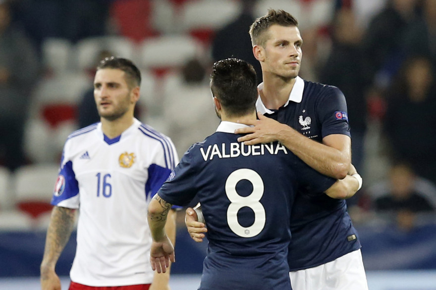 Mathieu Valbuena et Morgan Schneiderlin le 8 octobre 2015 face à l'Arménie