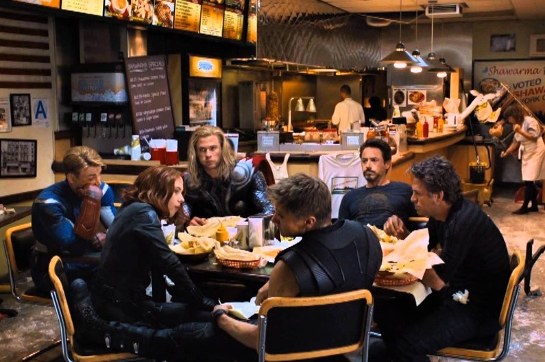 Tout à la fin du générique d'Avengers, les spectateurs ont pu découvrir les super-héros en train de manger un fast-food