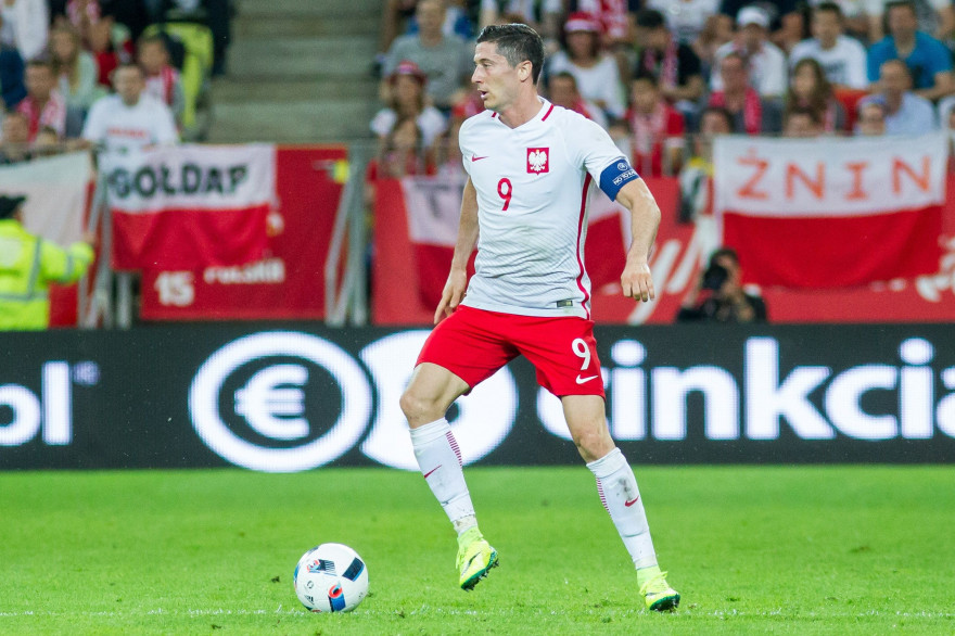 Robert Lewandowski en juin 2016 sous les couleurs de la Pologne