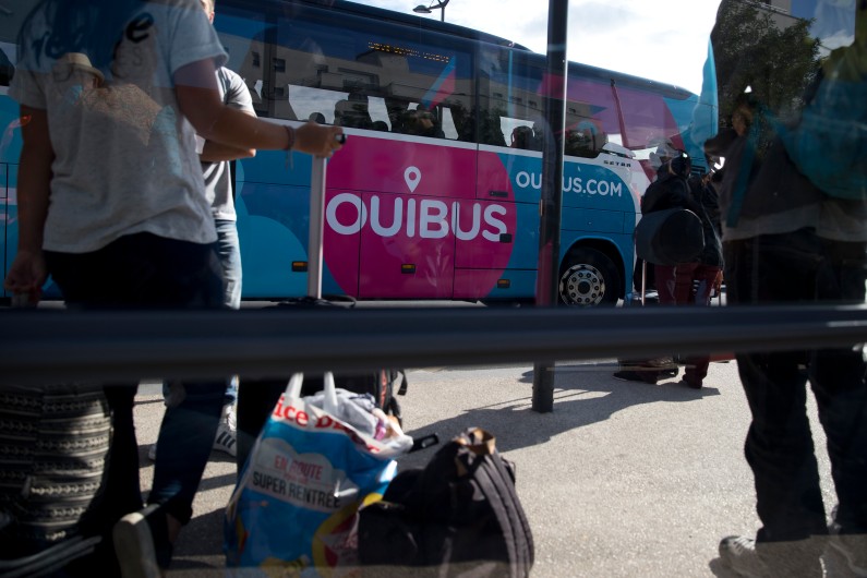 Un car de la compagnie Ouibus