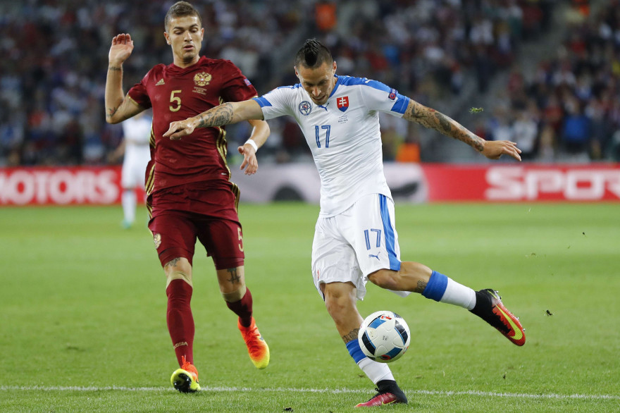 Marek Hamsik reprend le ballon de volée contre la Russie, le mercredi 15 juin
